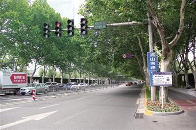 “辦好一個(gè)會(huì)，提升一座城”給市民帶來滿滿獲得感：“這樣的改變，我們驚喜；這樣的鄭州，我們喜歡！”